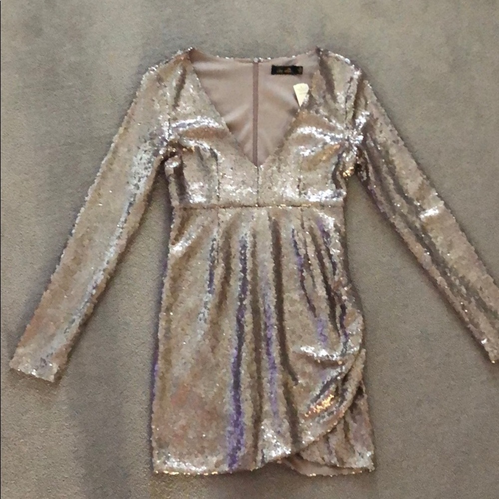 ‼️Super cute gold sequin dress‼️